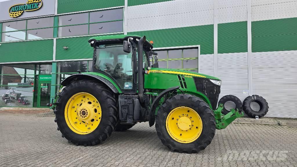 John Deere 7230 R Traktoriai