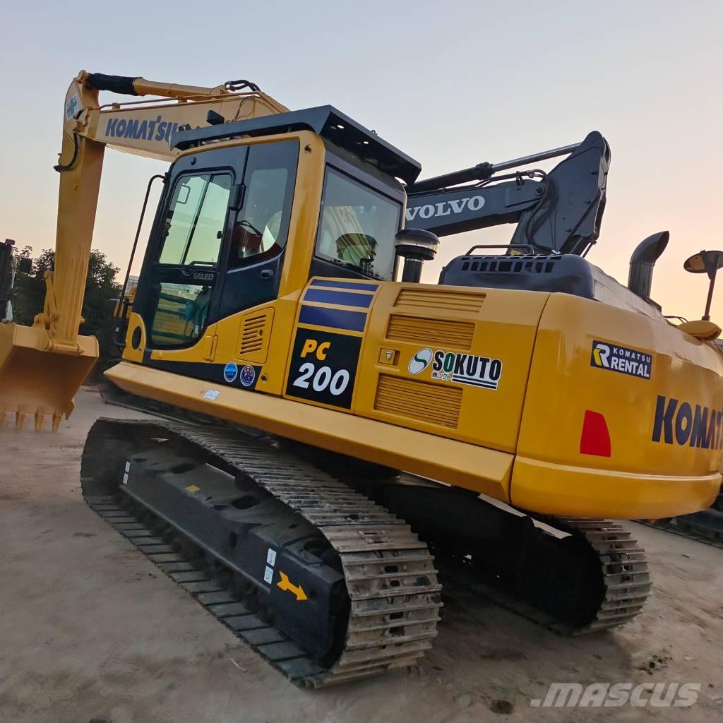Komatsu PC 200-8 Vikšriniai ekskavatoriai