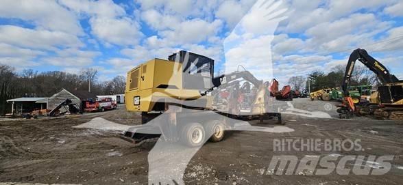 CAT 559C Strėliniai krautuvai