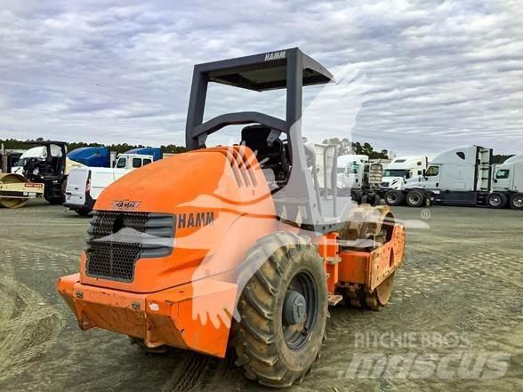 Hamm 3307P Vieno būgno volai