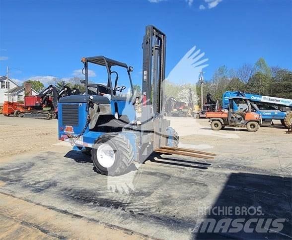 Moffett M55 Ant sunkvežimių montuojami šakiniai krautuvai