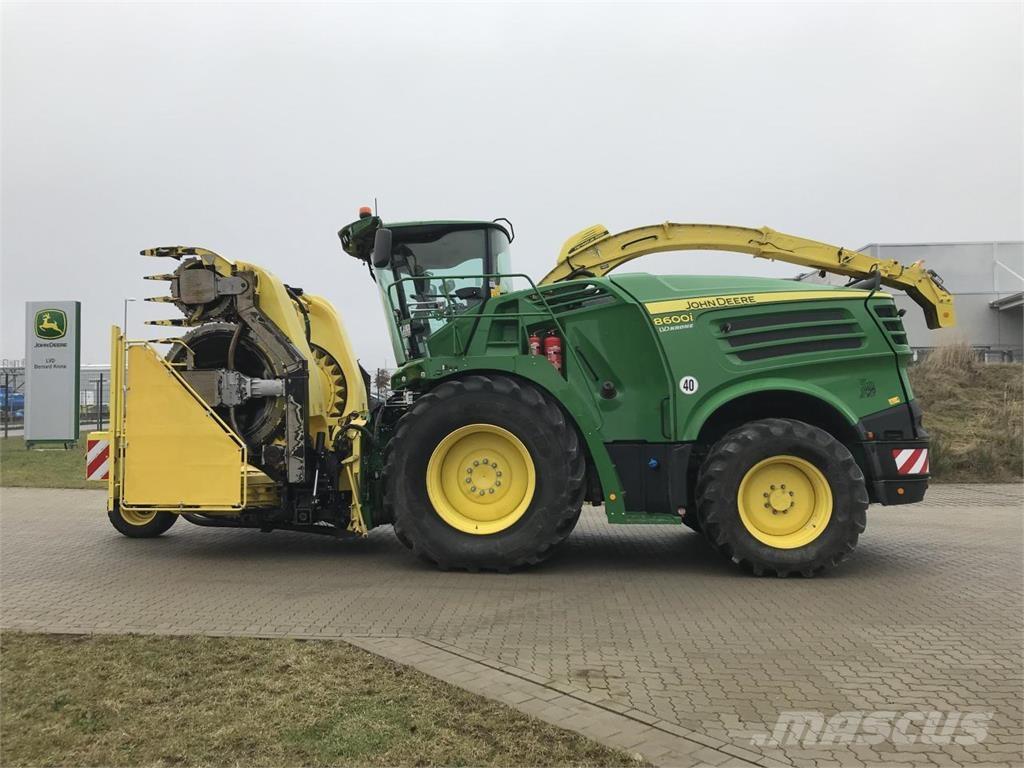 John Deere 8600 Pašarų ruošimo technika