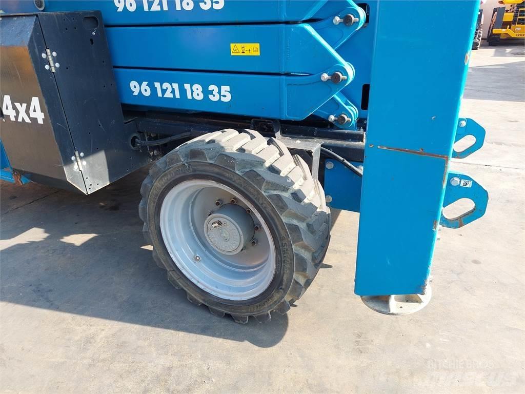 Genie GS4390 Žirkliniai keltuvai