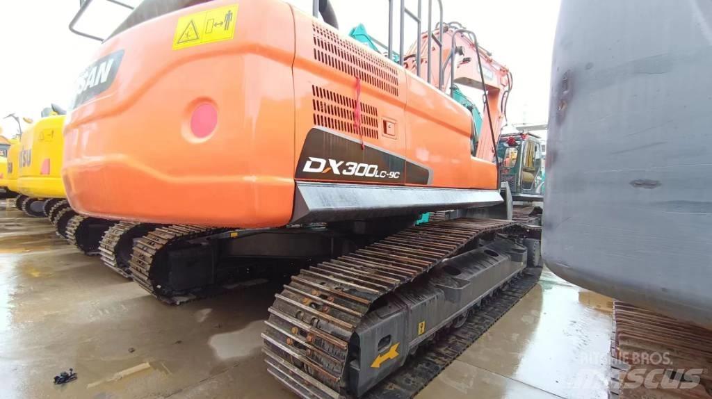 Doosan DX300 LC-9C Vikšriniai ekskavatoriai