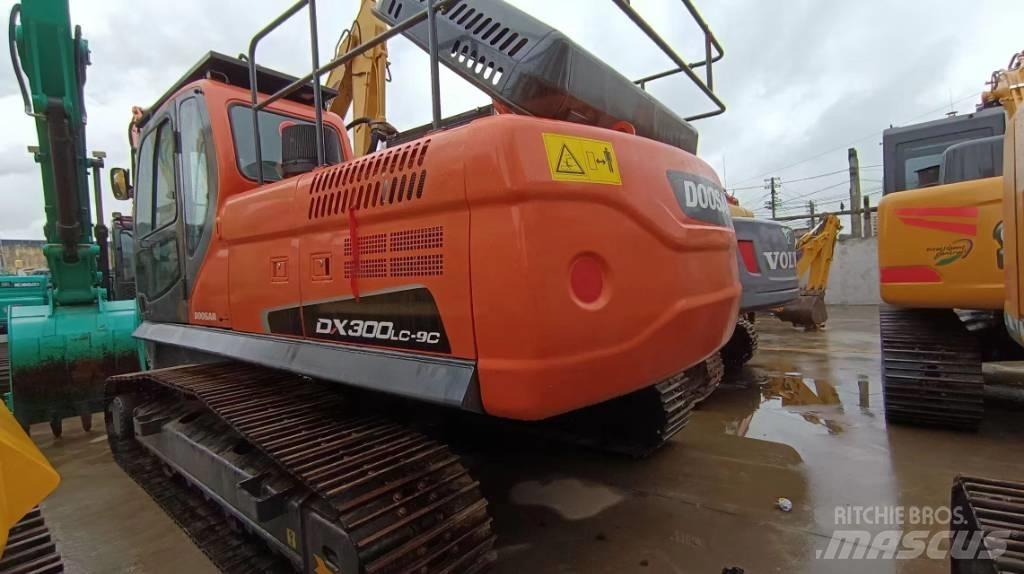 Doosan DX300 LC-9C Vikšriniai ekskavatoriai