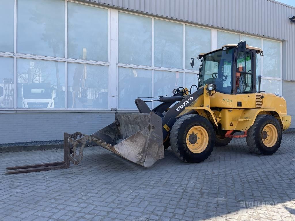 Volvo L 30 G     2018     CE Naudoti ratiniai krautuvai