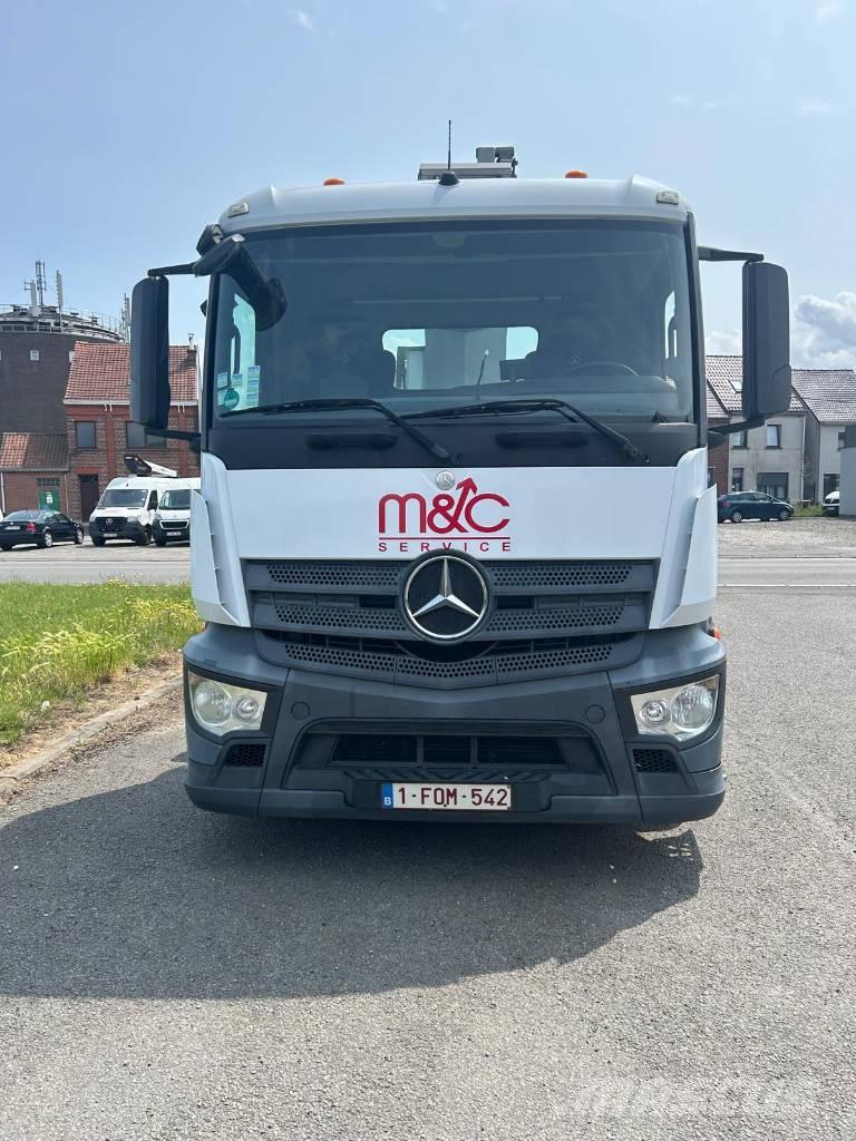 Mercedes-Benz Antos Ant vilkikų montuojamos kėlimo platformos
