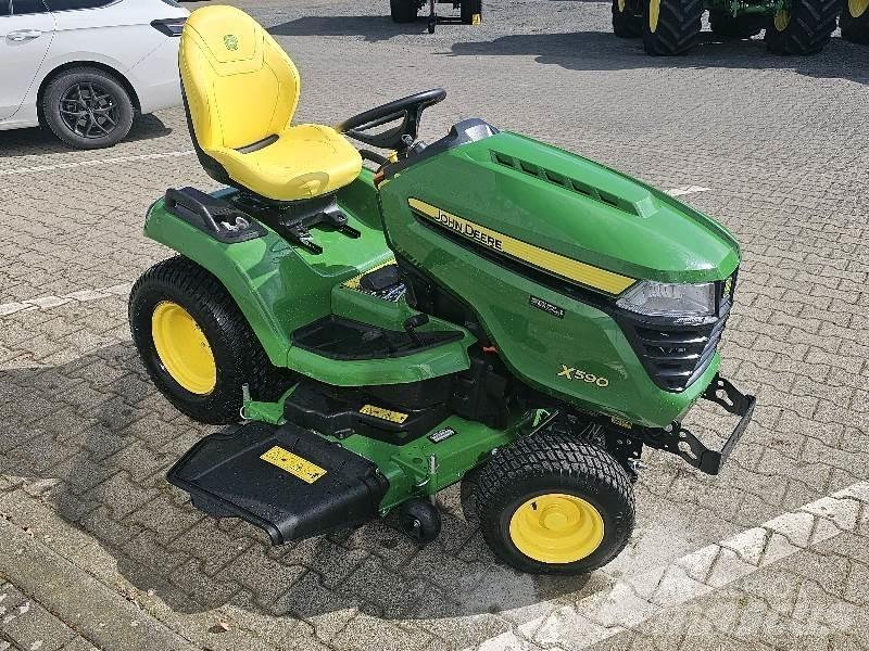 John Deere X590 Šienapjovės