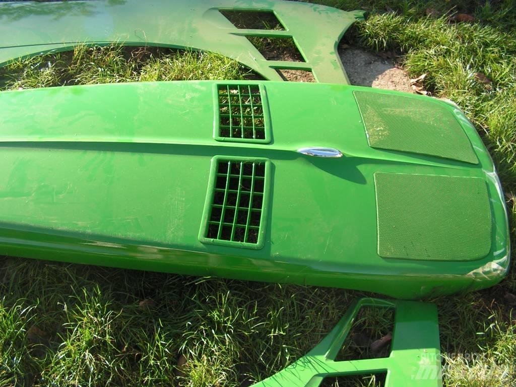 John Deere 8230 Važiuoklė ir suspensija