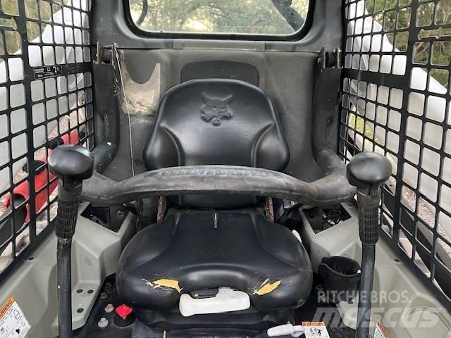 Bobcat T 590 Krautuvai su šoniniu pasukimu