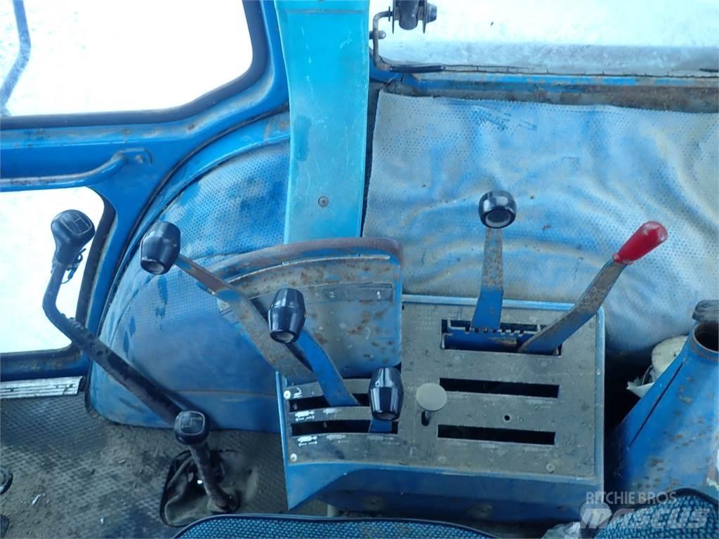 Ford 8210 Traktoriai