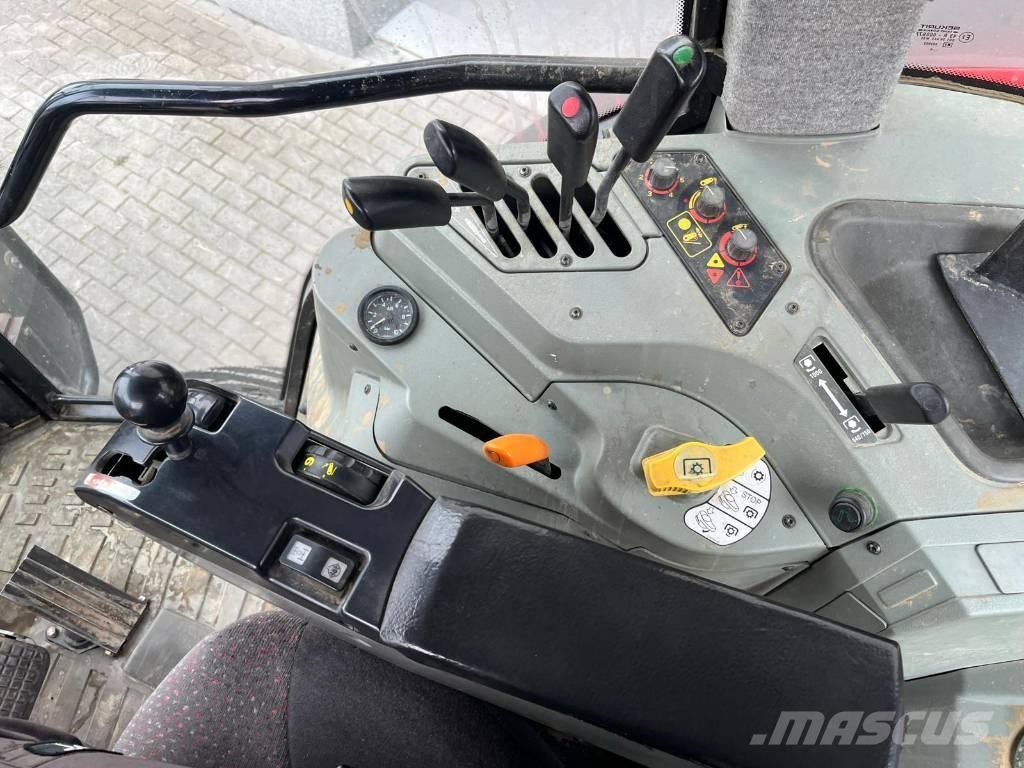 Massey Ferguson 8250 Traktoriai