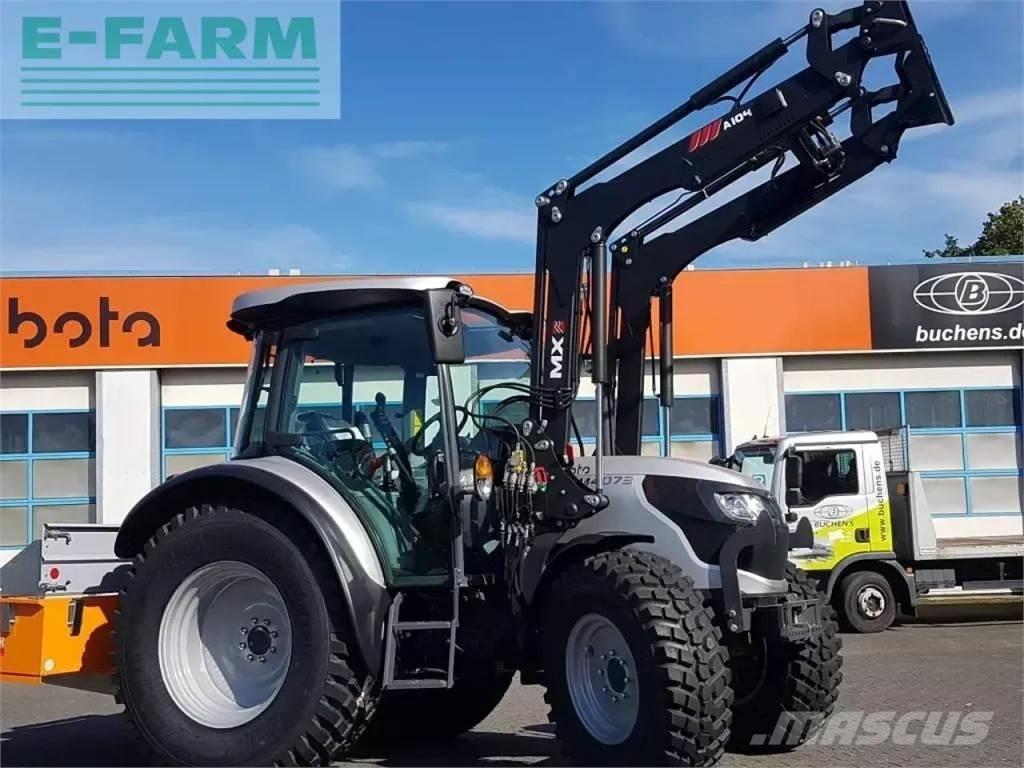 Kubota m4073 cab Traktoriai
