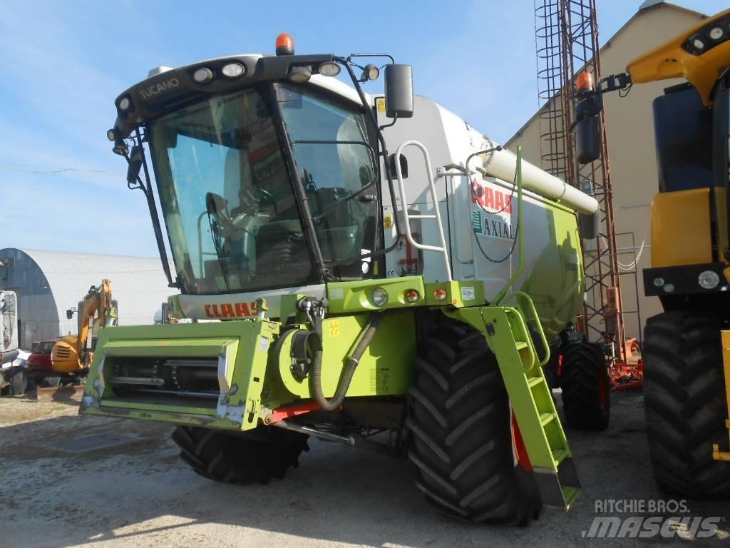 CLAAS Tucano 440 Derliaus nuėmimo kombainai