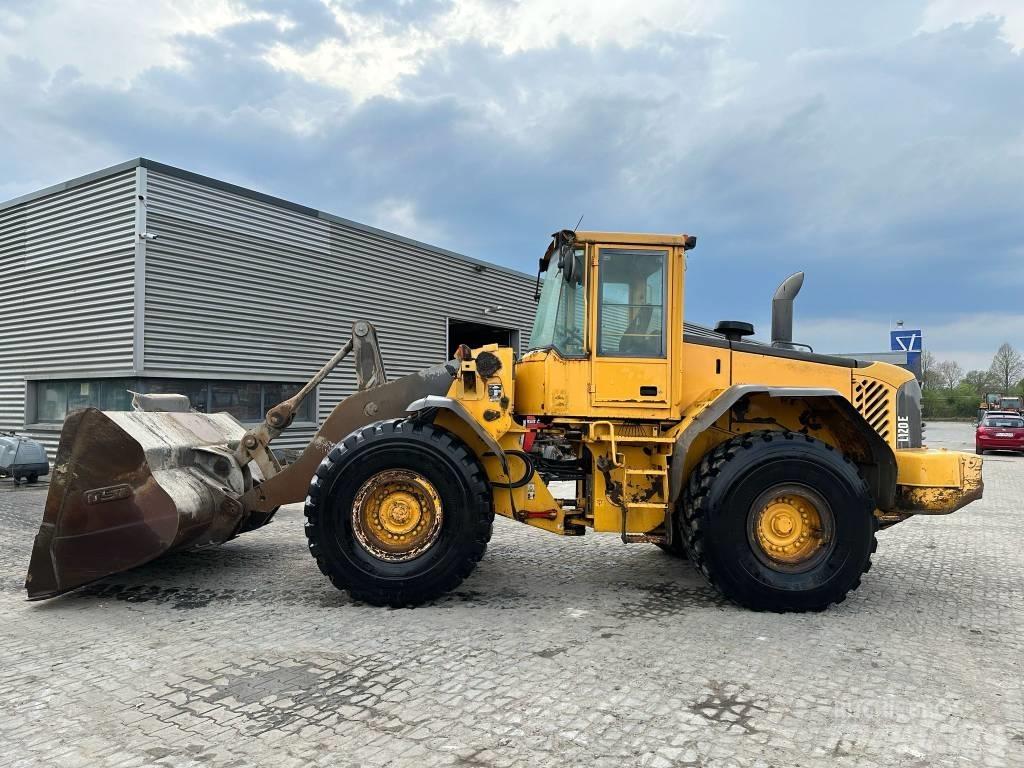 Volvo L120E Naudoti ratiniai krautuvai