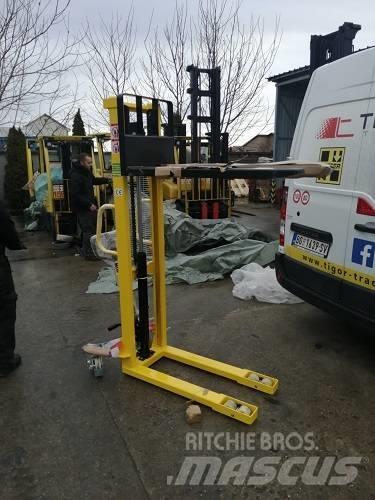 Hyster EMS 1.0-16 Rankiniai padėklų rietuvai