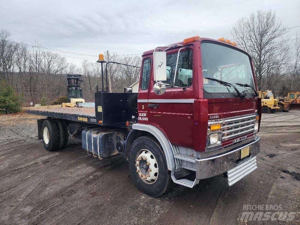 Mack MS200P Pagalbos kelyje automobiliai