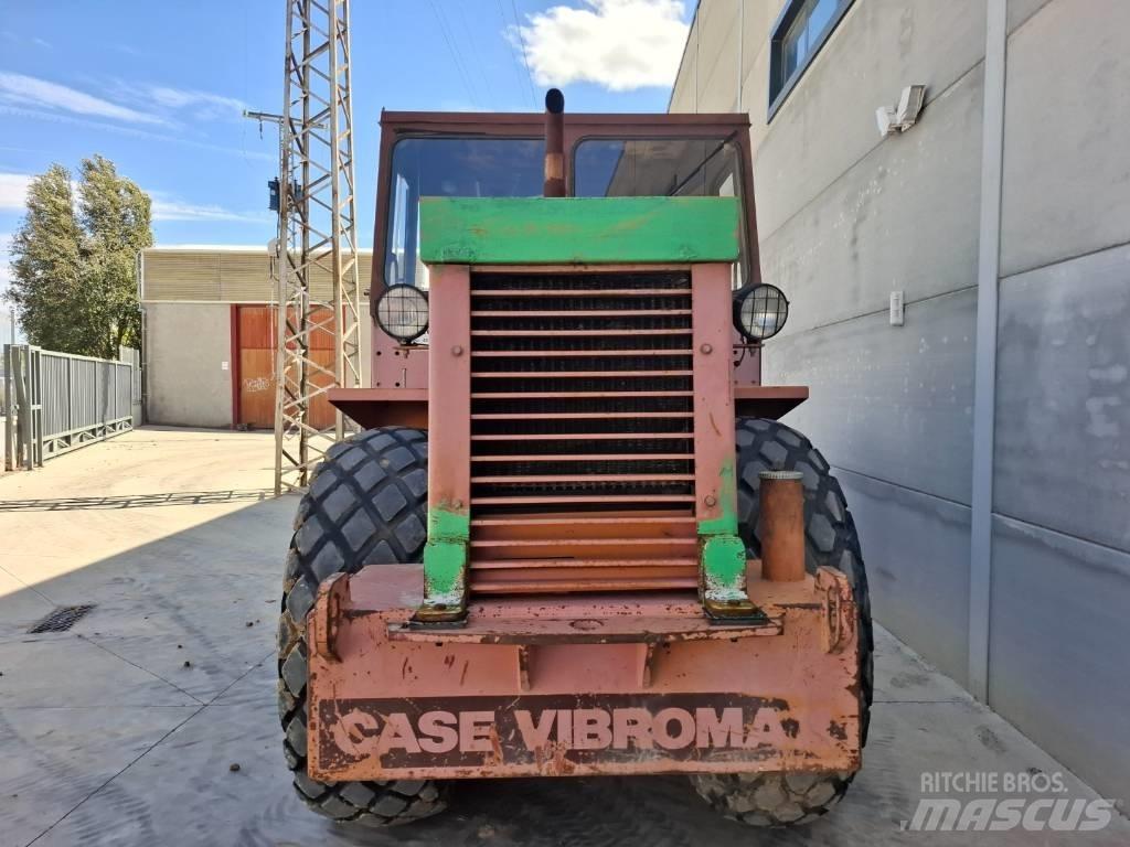 CASE Vibromax W1102D Vieno būgno volai