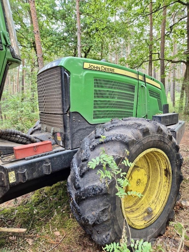 John Deere 1170 E Miško technika (Harvesteriai)