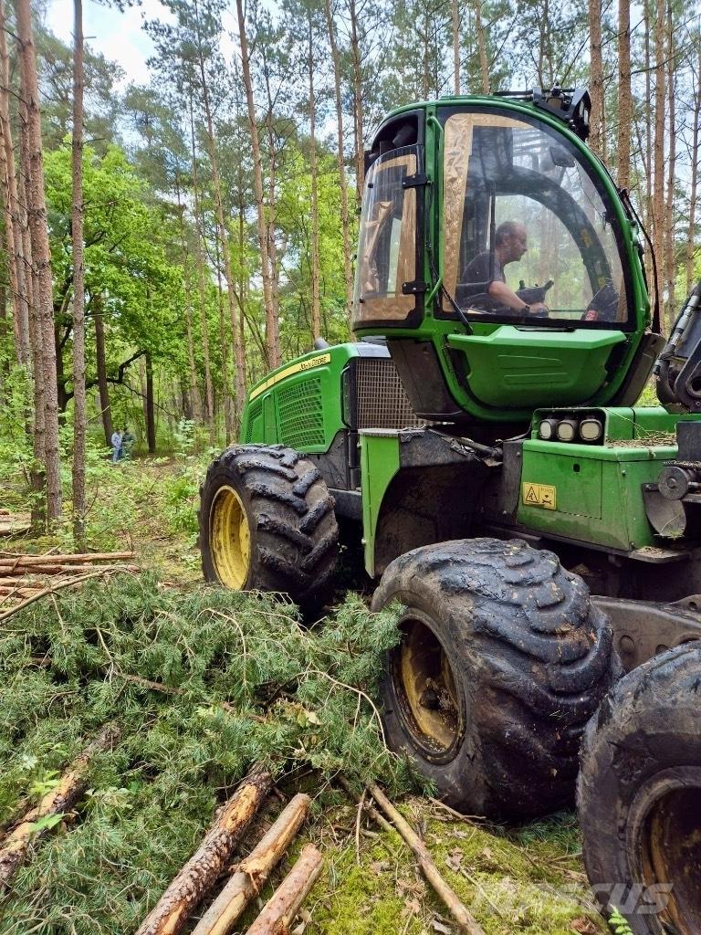 John Deere 1170 E Miško technika (Harvesteriai)