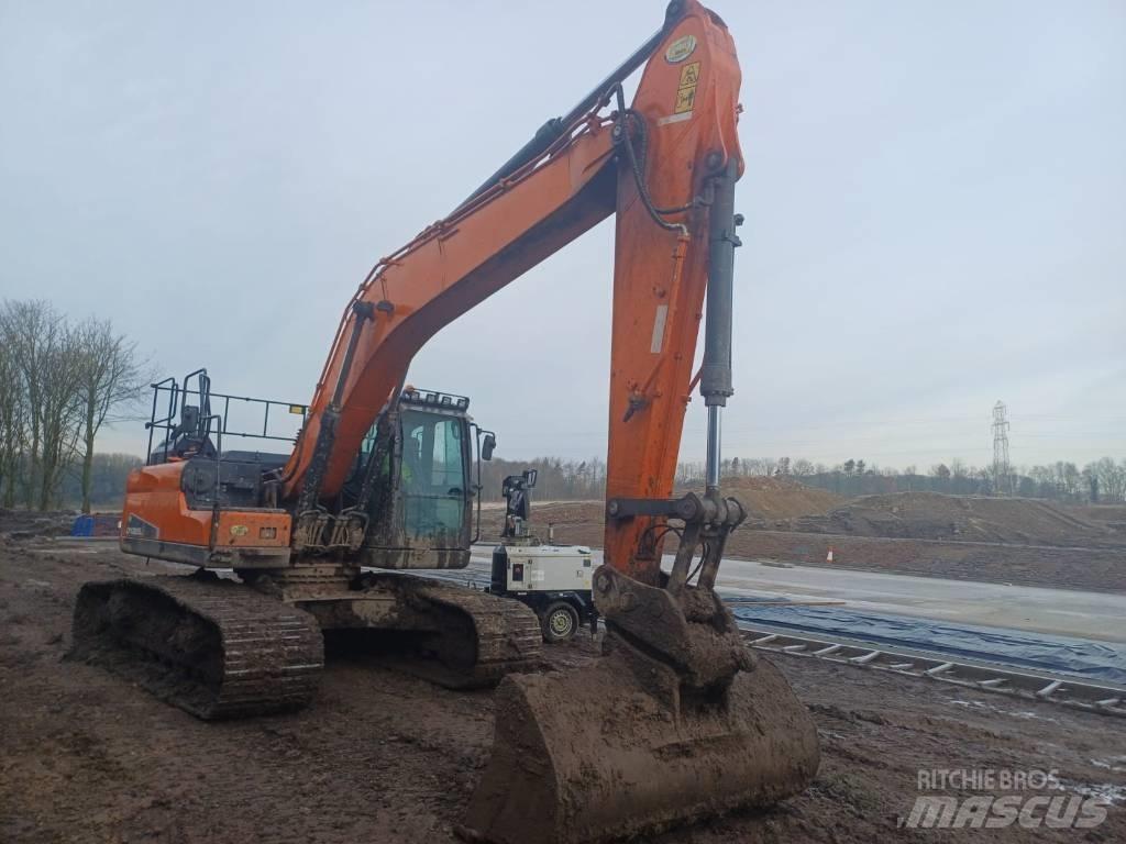 Doosan DX 225 LC-5 Vikšriniai ekskavatoriai