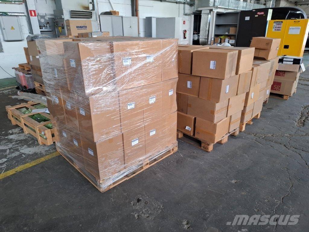 Komatsu 6125-81-7032 Varikliai