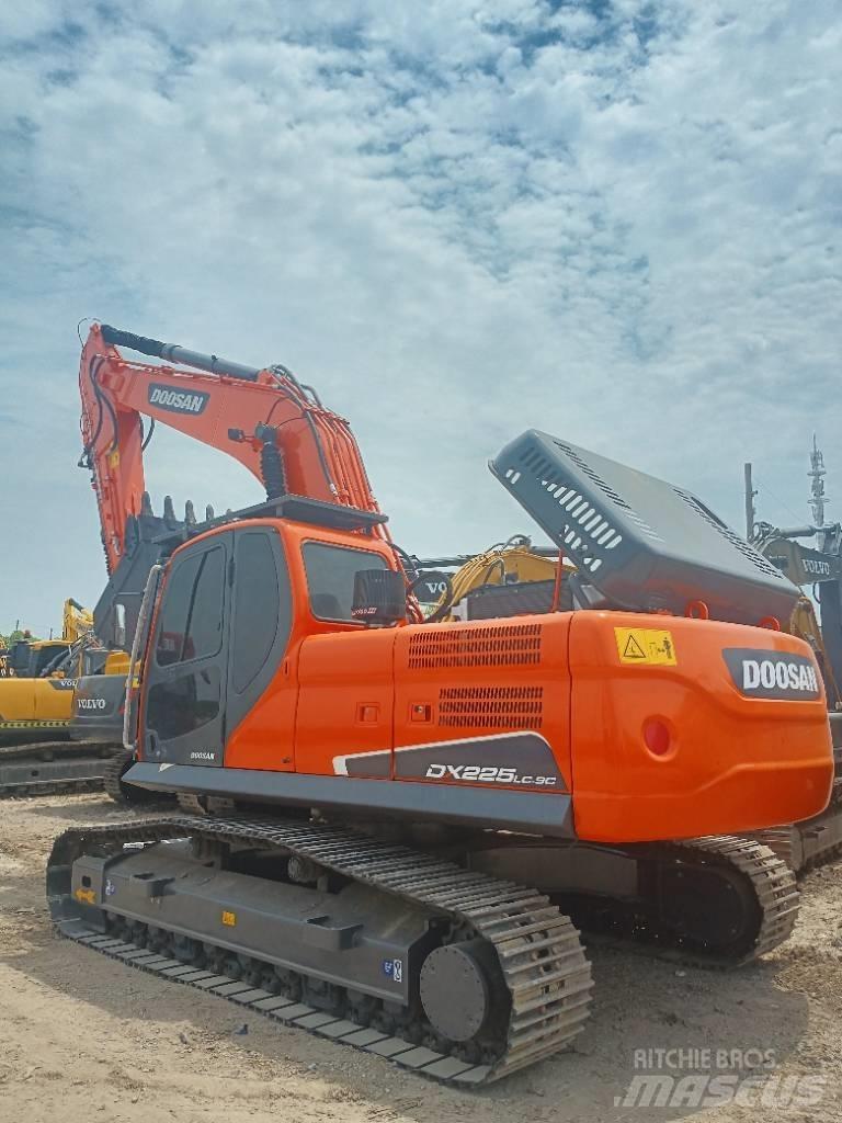 Doosan DX 225LC-9C Vikšriniai ekskavatoriai