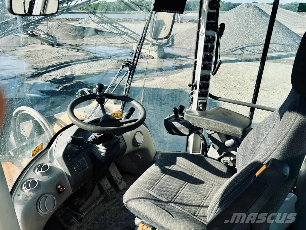 Volvo L 180 G Naudoti ratiniai krautuvai