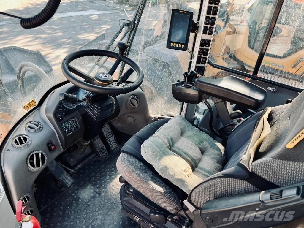 Volvo L 180 H Naudoti ratiniai krautuvai