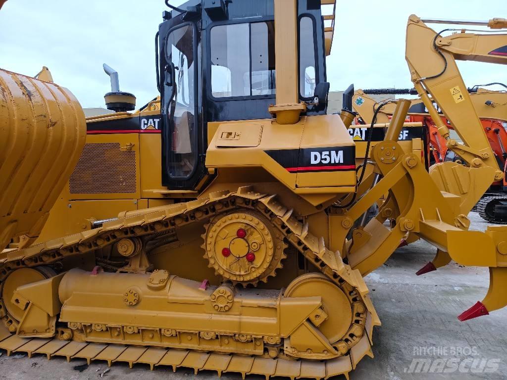 CAT D 5 M Vikšriniai buldozeriai
