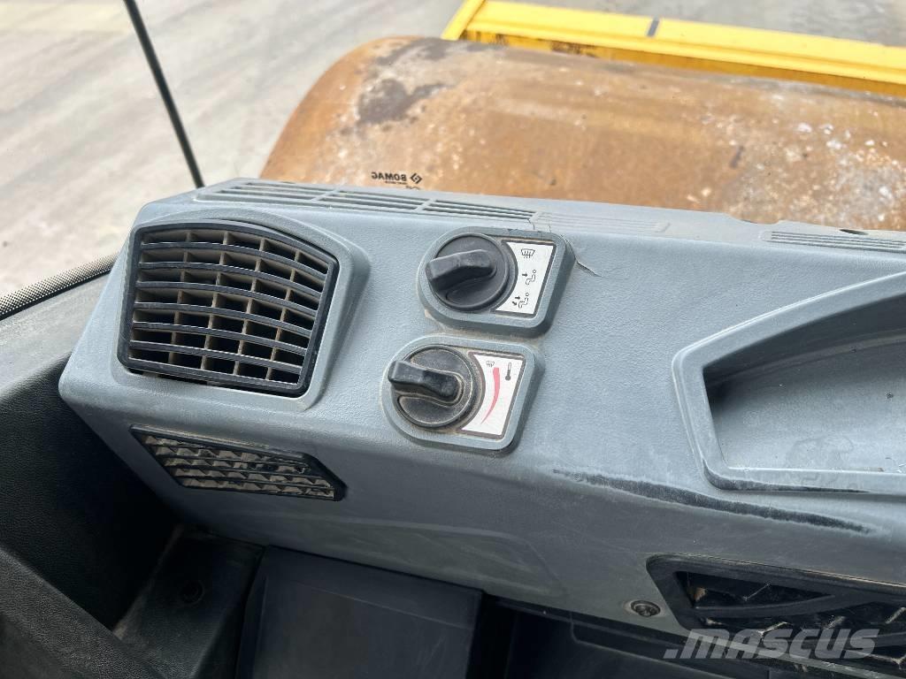 Bomag BW213D-5 Vieno būgno volai