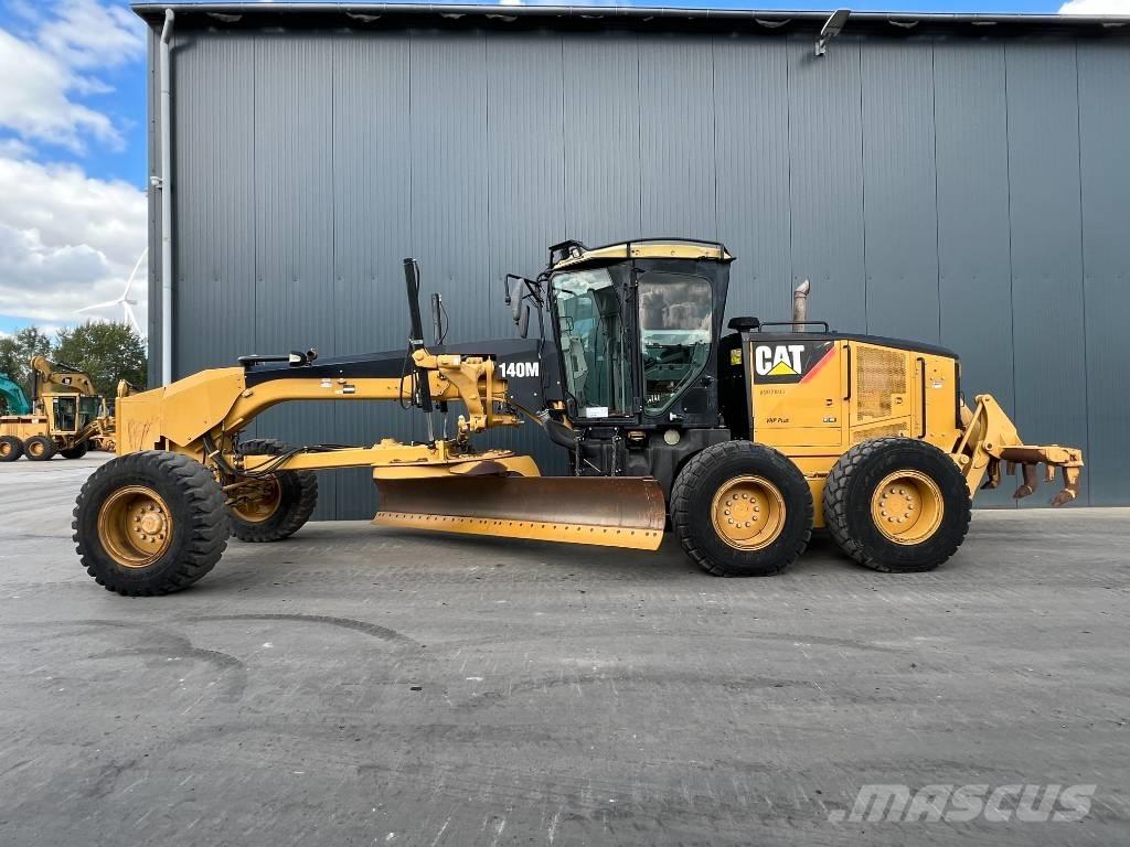 CAT 140M Greideriai