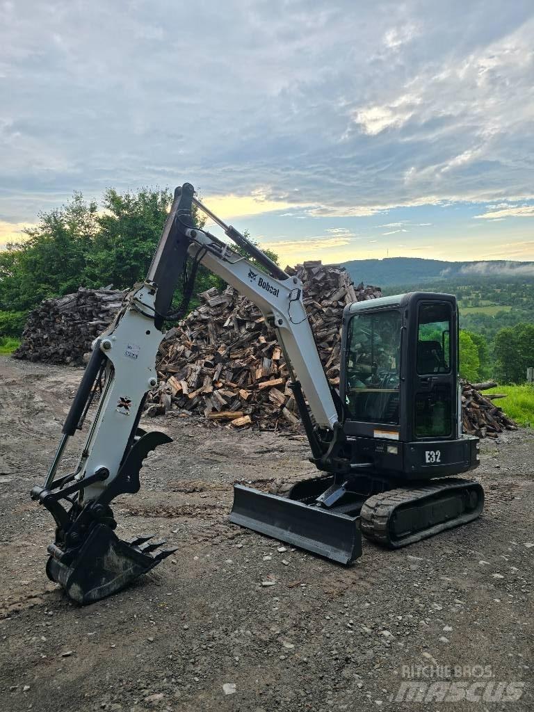 Bobcat E 32 Mini ekskavatoriai < 7 t