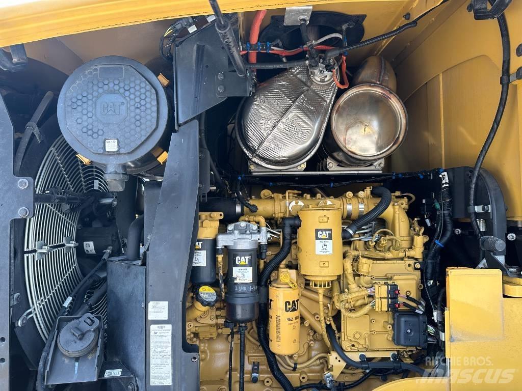 CAT 938M Naudoti ratiniai krautuvai