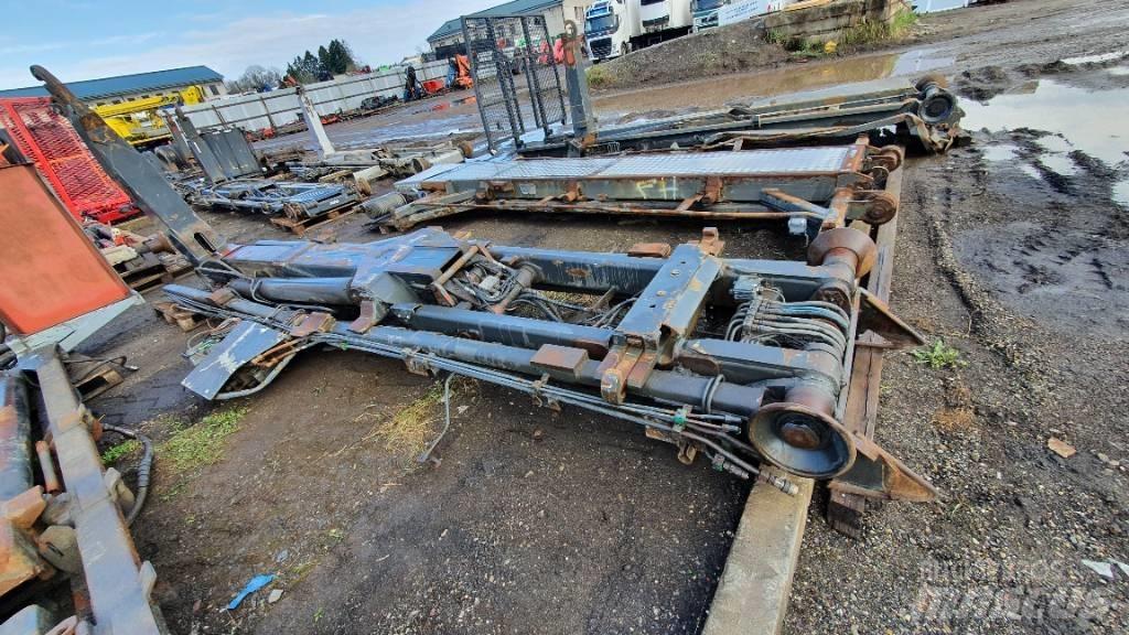  Hooklift DAMAGED Sunkvežimiai su keliamuoju kabliu