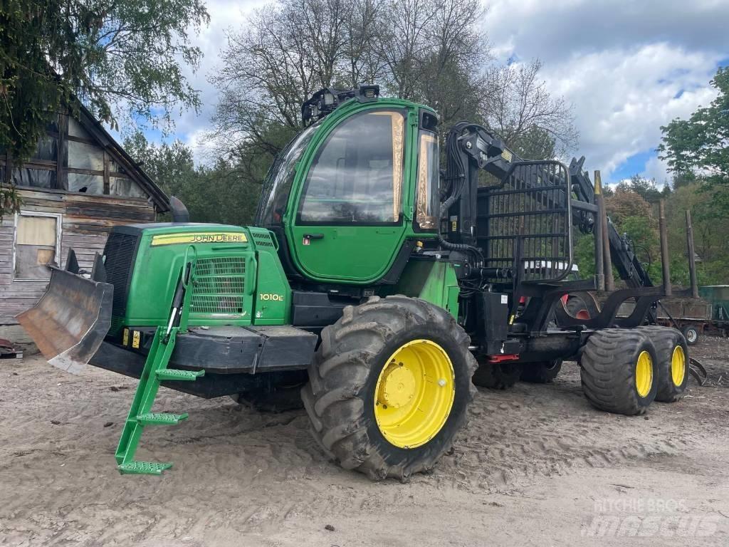 John Deere 1010 E Naudoti miškovežiai (Forvarderiai)