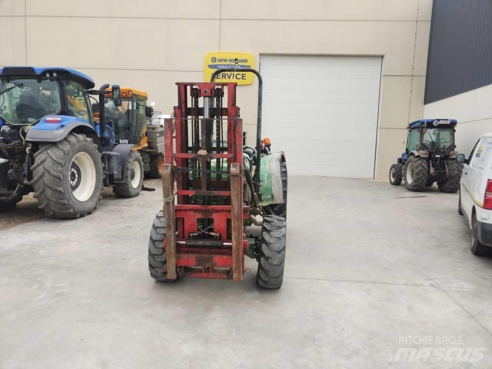 John Deere 2450 Traktoriai