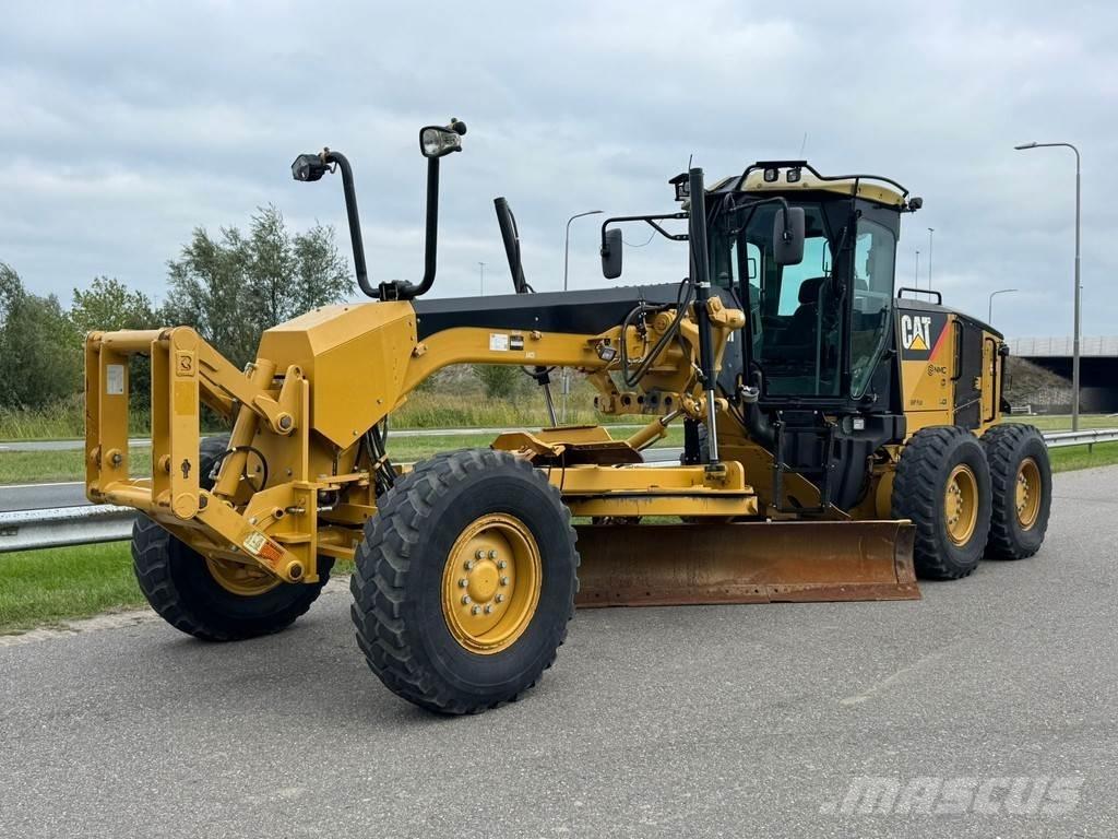 CAT 140M Greideriai