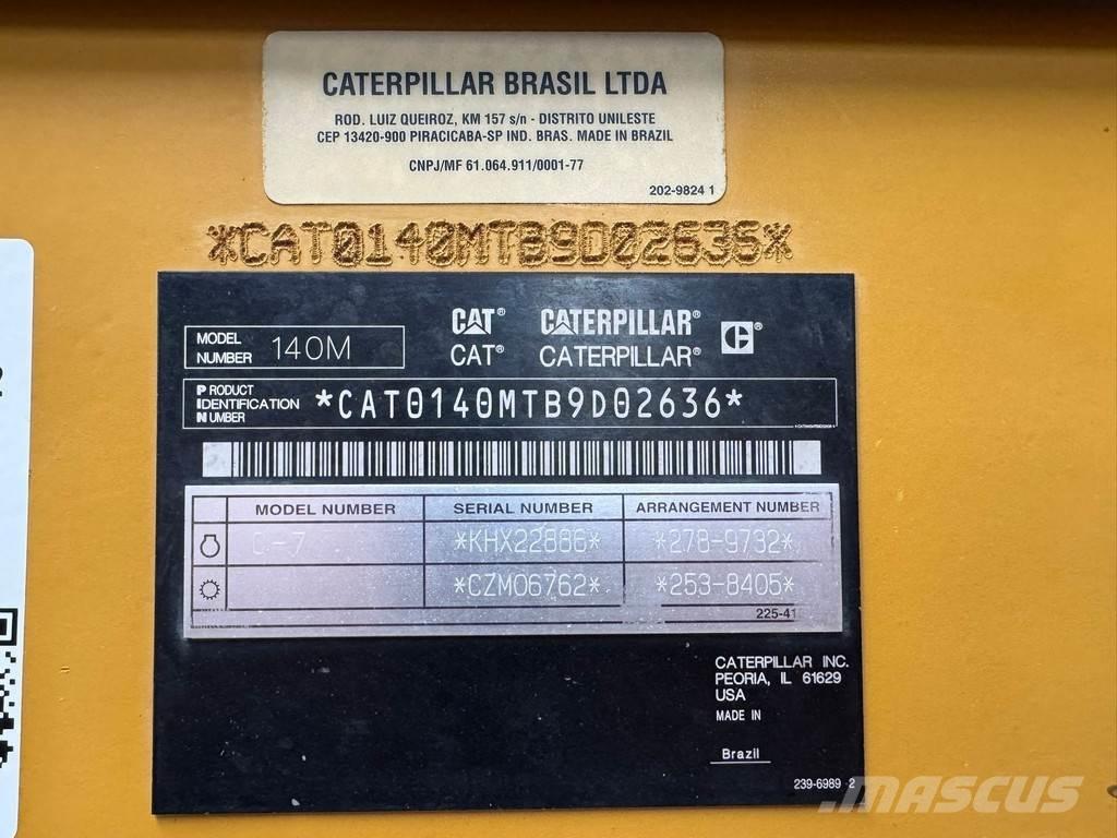 CAT 140M Greideriai
