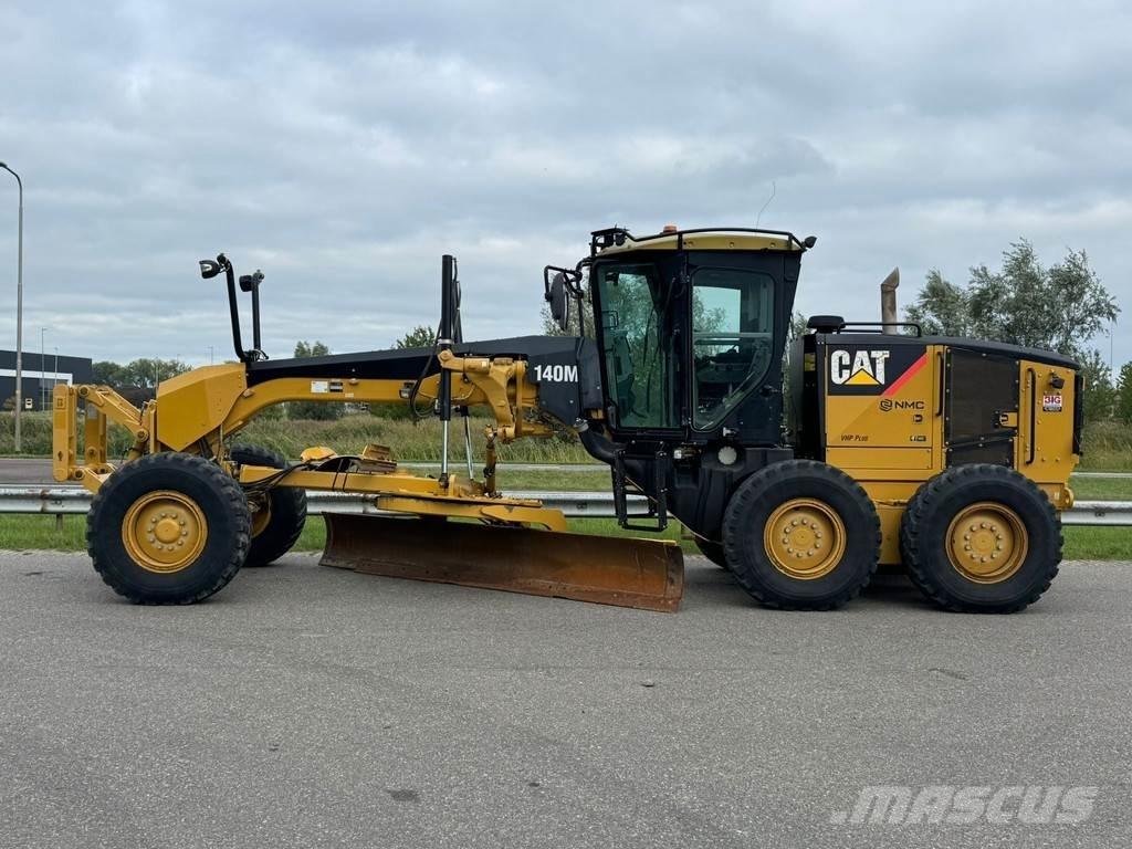 CAT 140M Greideriai