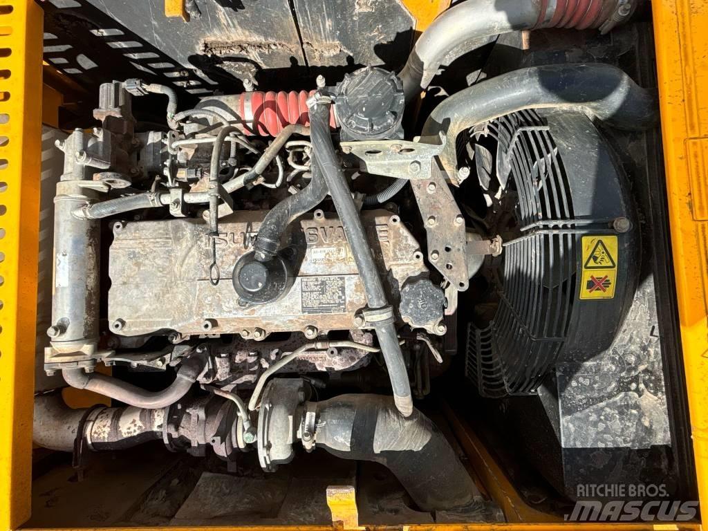 JCB JS 260 LC Vikšriniai ekskavatoriai