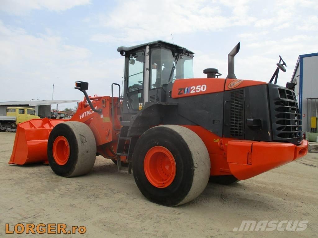 Hitachi ZW 250 Naudoti ratiniai krautuvai
