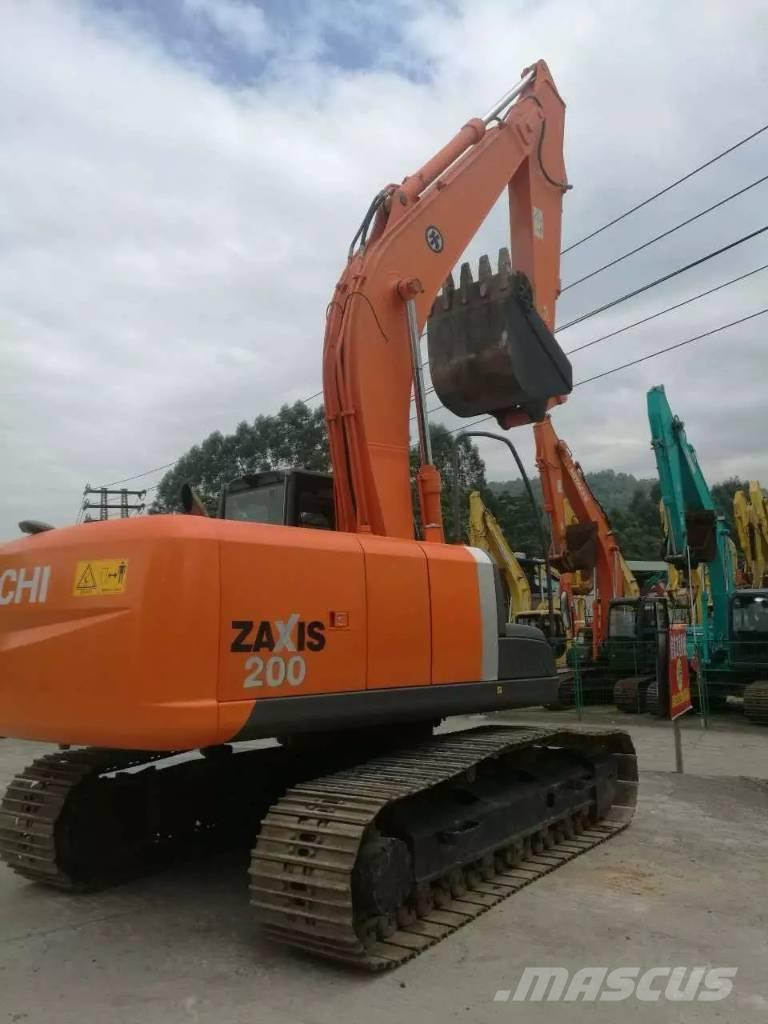 Hitachi ZX 200 Vikšriniai ekskavatoriai