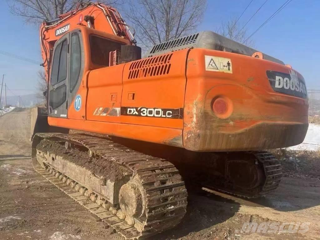 Doosan DX300 Vikšriniai ekskavatoriai