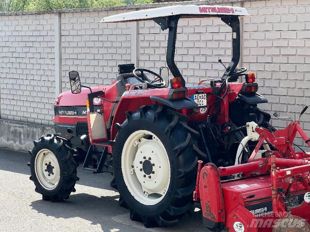 Mitsubishi MT368 Traktoriai