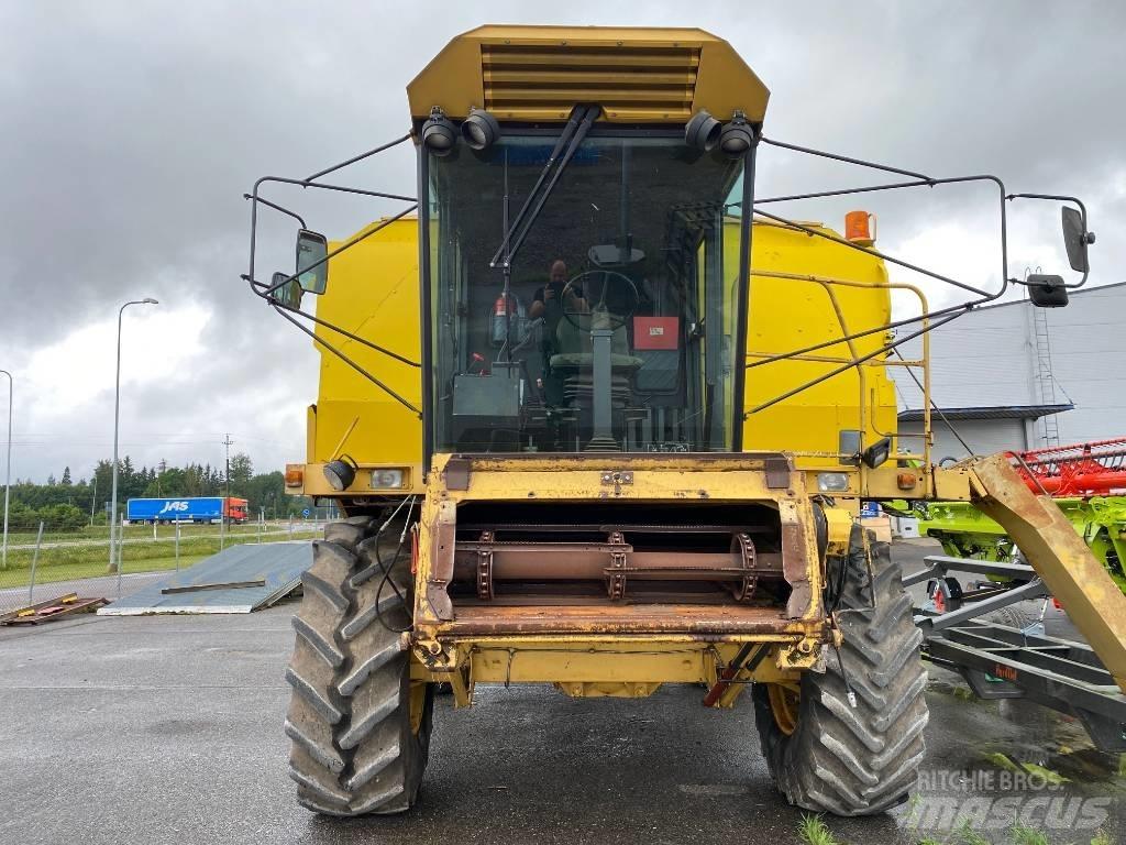 New Holland TF 46 Derliaus nuėmimo kombainai