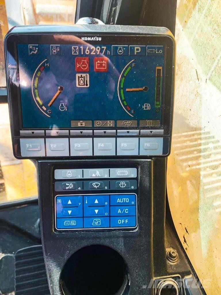 Komatsu PC 230 NHD Vikšriniai ekskavatoriai