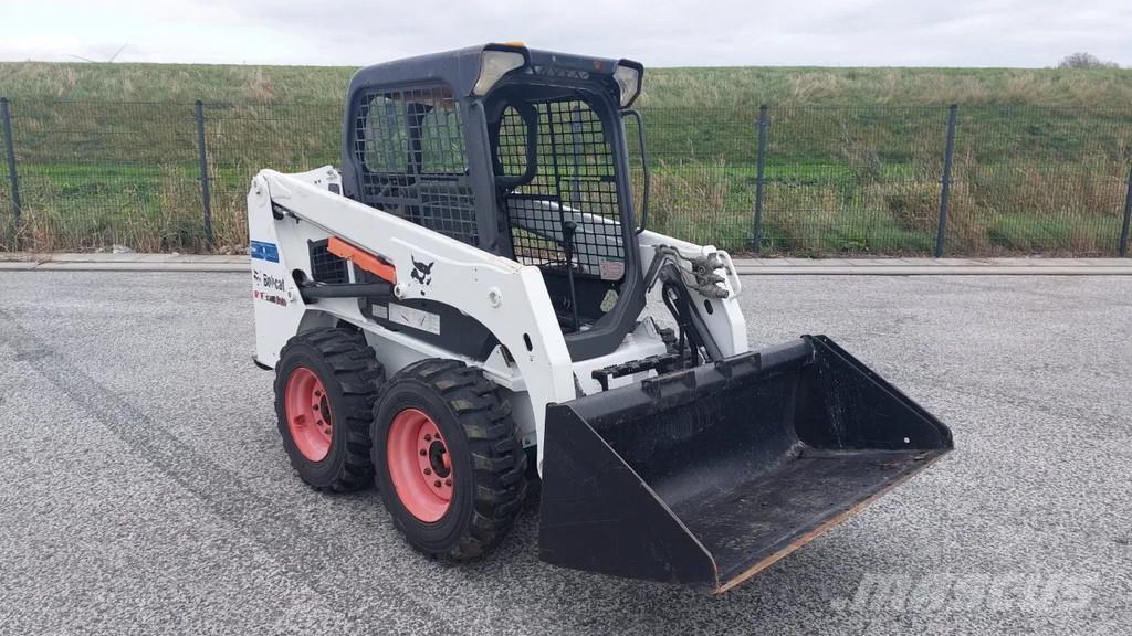 Bobcat S450 Naudoti ratiniai krautuvai