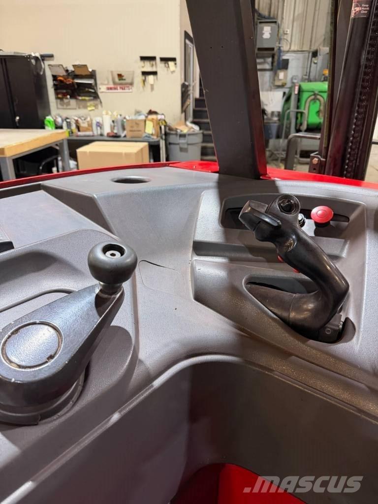 Raymond 410C30TT Šakiniai krautuvai su prailgintu keltuvu