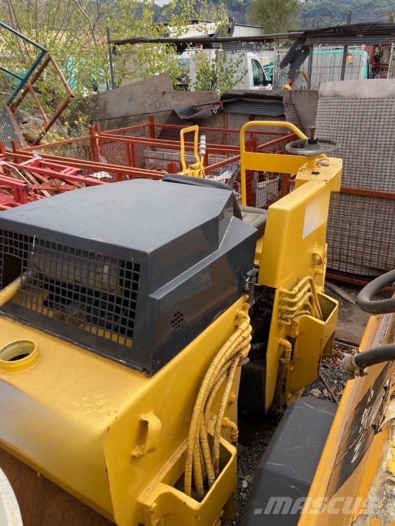 Bomag BW 75 AD Porinių būgnų volai